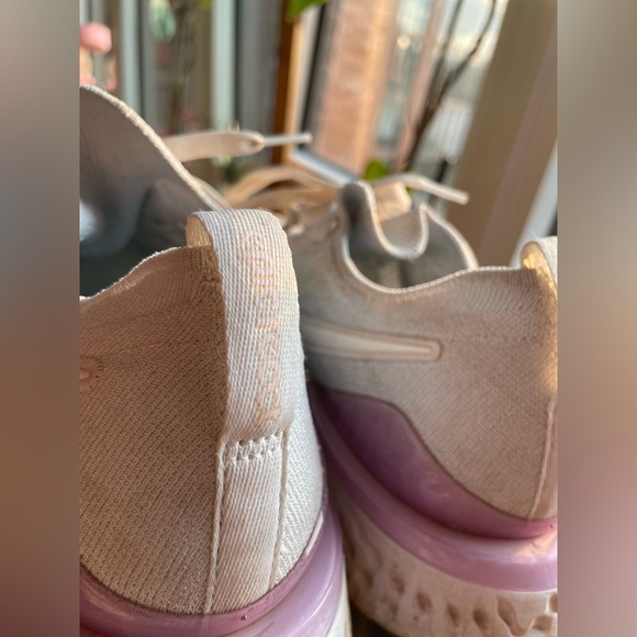 Nike Epic React Flyknit White Pink Foam BQ8927-101 - Picture 13 of 15